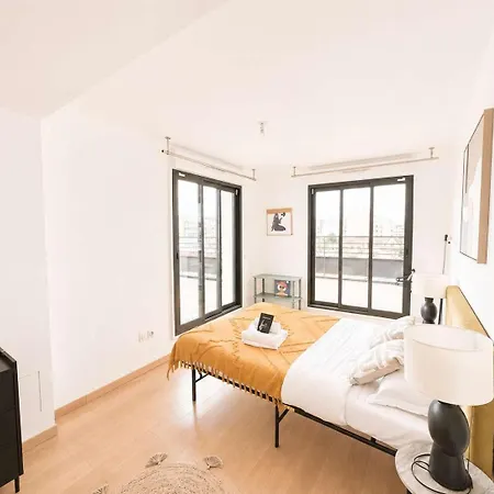 2 Avec Terrasse A Apartamento